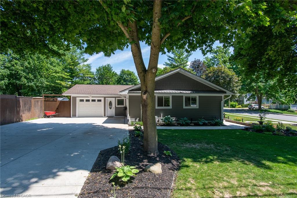 99 John Street W Property Photo 3