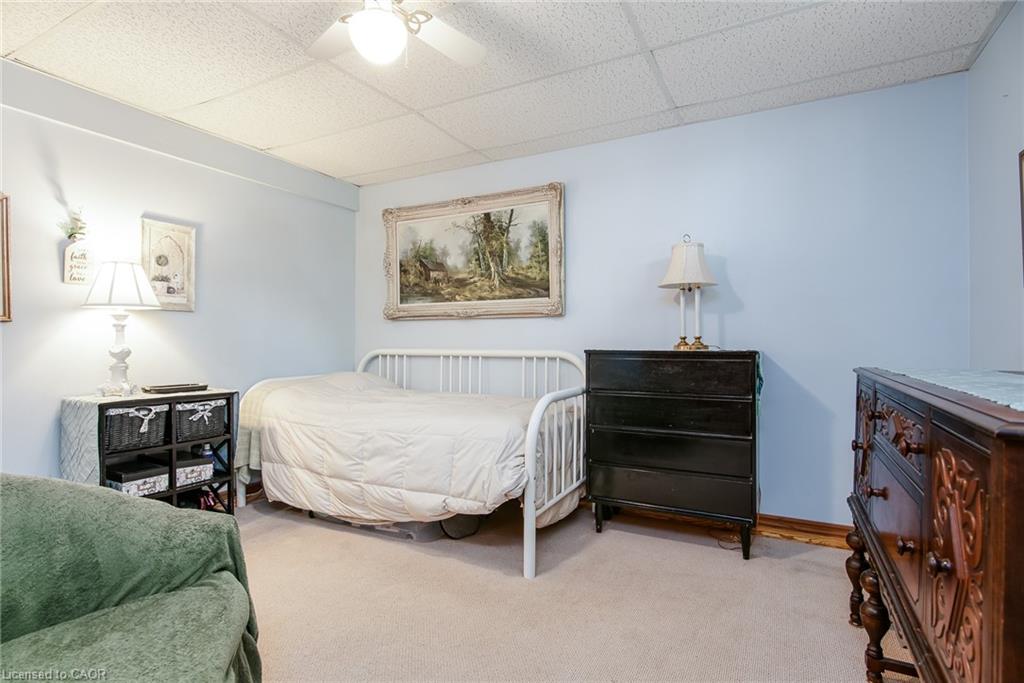 99 John Street W Property Photo 31