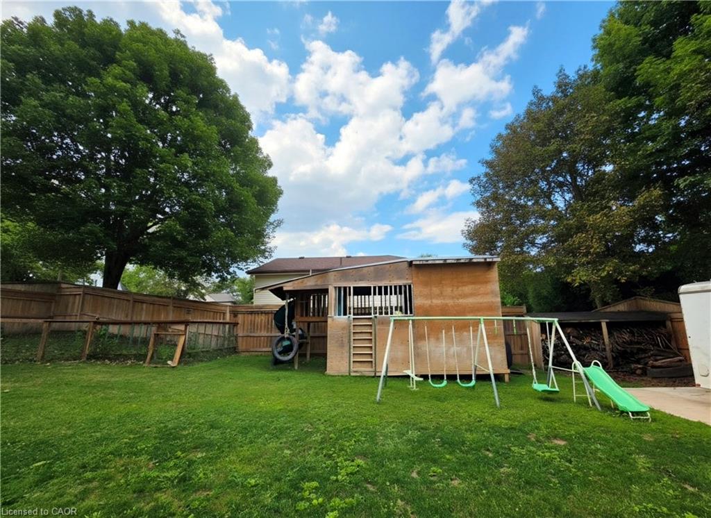 99 John Street W Property Photo 47