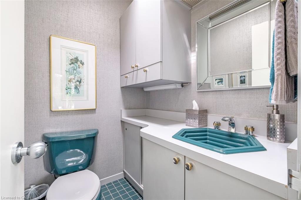 107 Bond Street S Property Photo 22