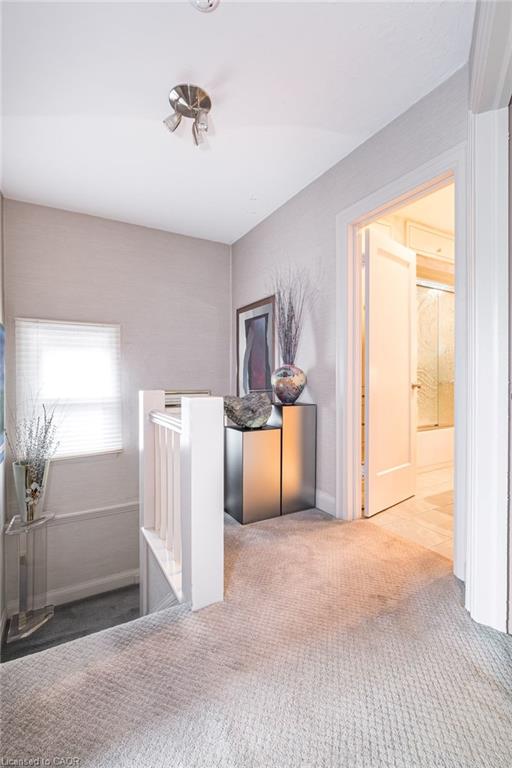 107 Bond Street S Property Photo 24