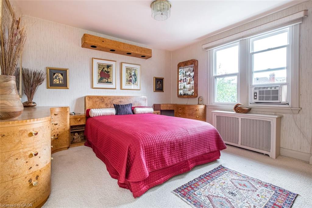 107 Bond Street S Property Photo 26