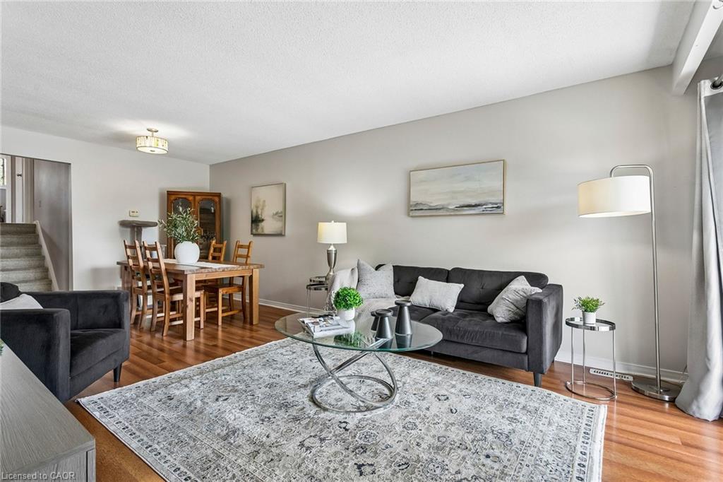 5 Hockley Path Property Photo 8