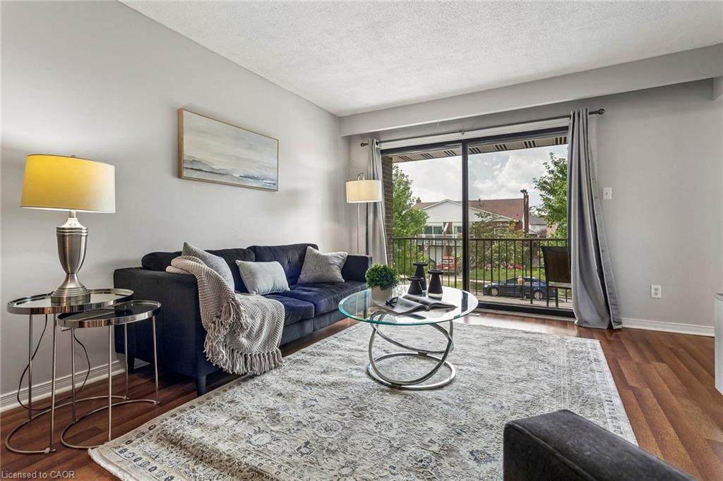 5 Hockley Path Property Photo 10