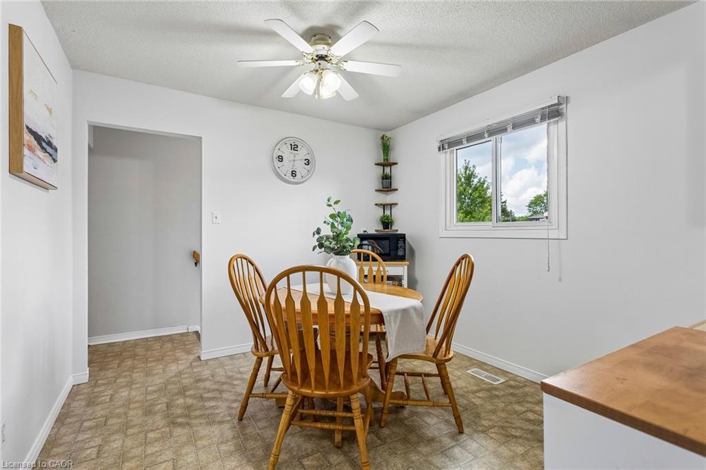 5 Hockley Path Property Photo 18
