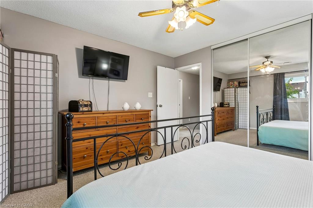 5 Hockley Path Property Photo 29