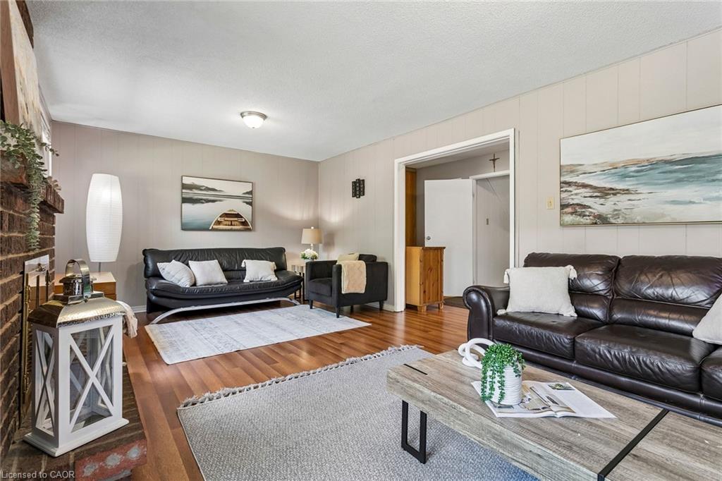 5 Hockley Path Property Photo 38