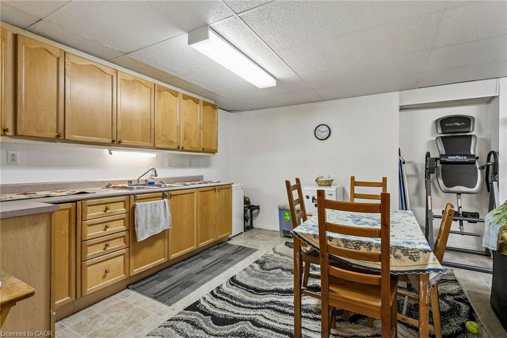 5 Hockley Path Property Photo 42