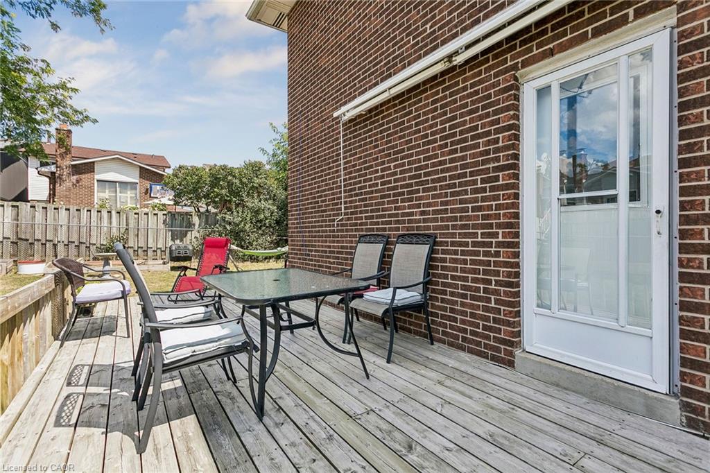 5 Hockley Path Property Photo 46