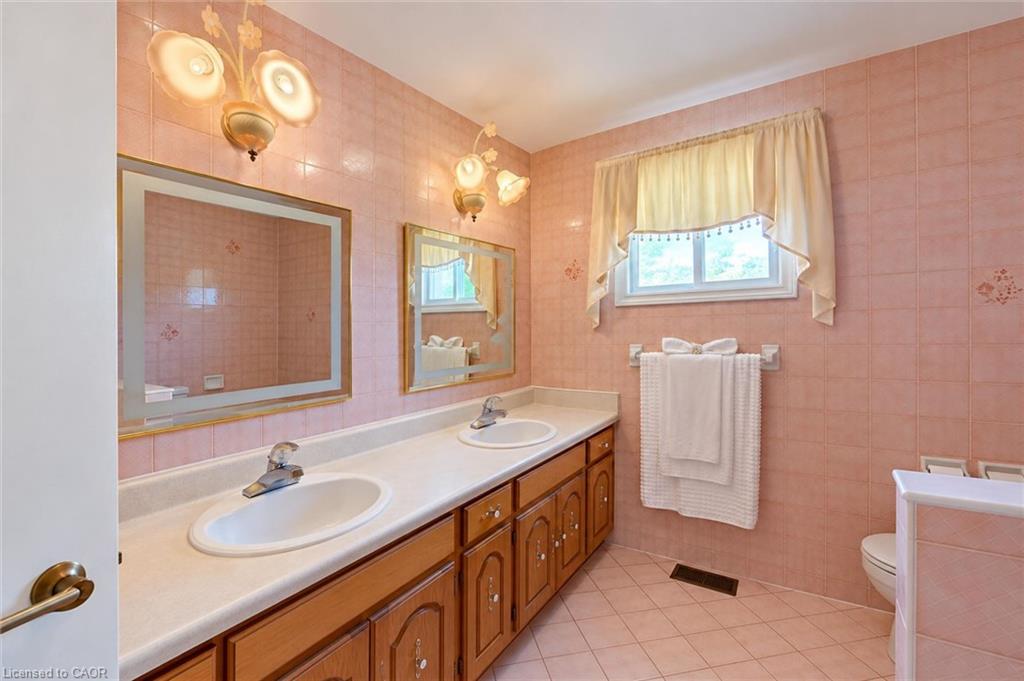83 Oakridge Drive Property Photo 24