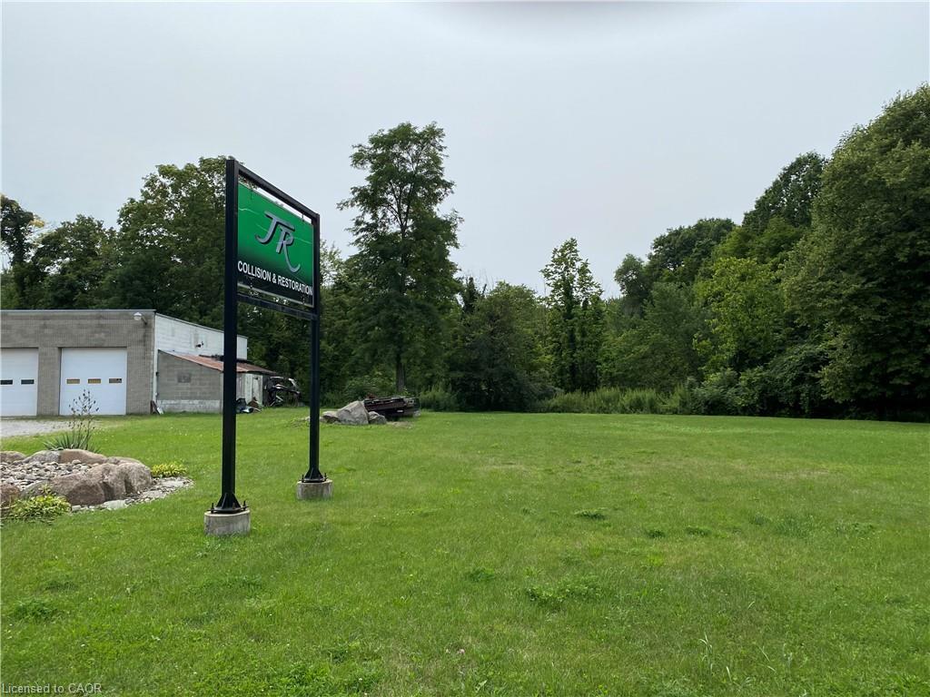 2427 Pinegrove Road Property Photo 4