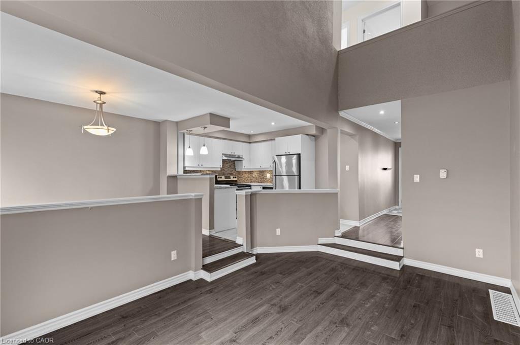 12-12 Lankin Boulevard Property Photo 9