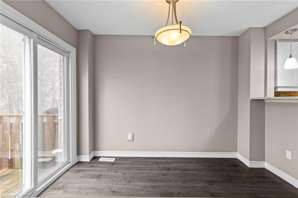 12-12 Lankin Boulevard Property Photo 12