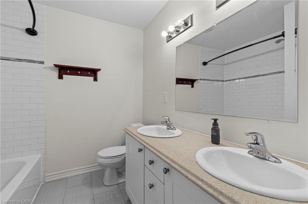 12-12 Lankin Boulevard Property Photo 30