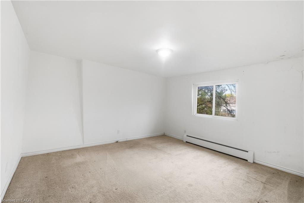 10-76 Borden Parkway Property Photo 15