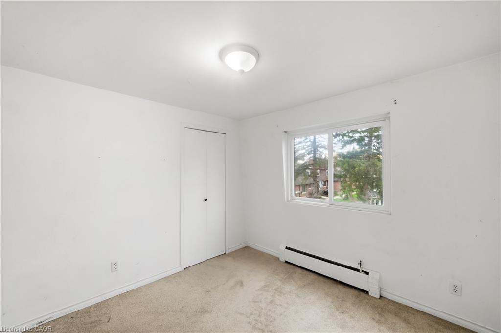 10-76 Borden Parkway Property Photo 16