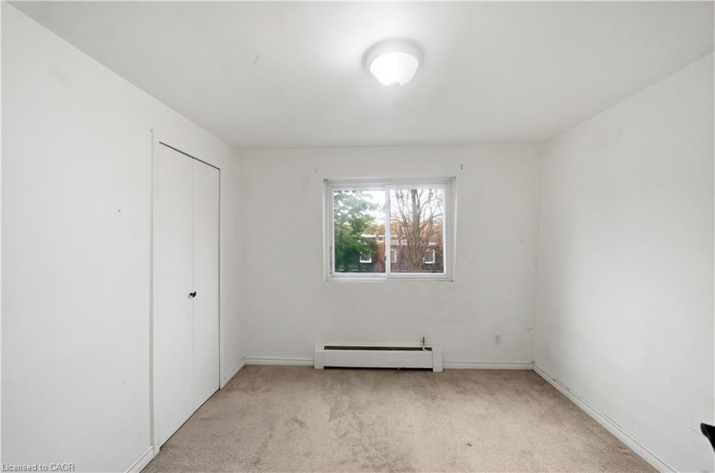 10-76 Borden Parkway Property Photo 18
