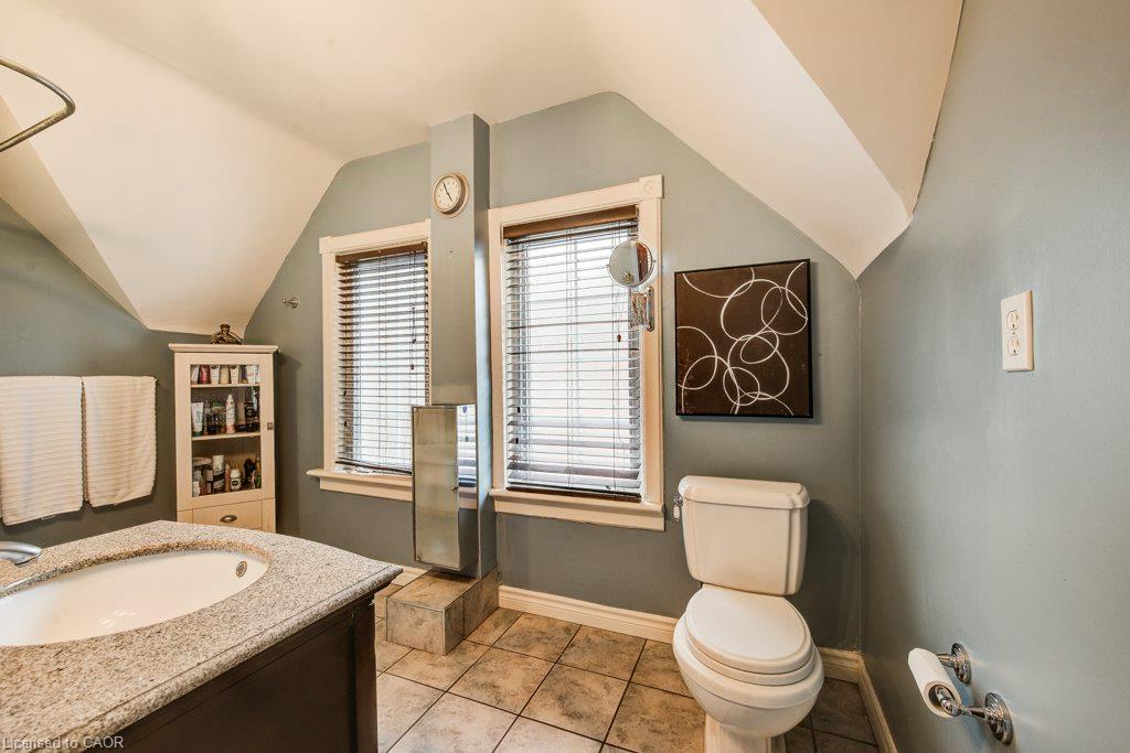 138 Water Street S Property Photo 31
