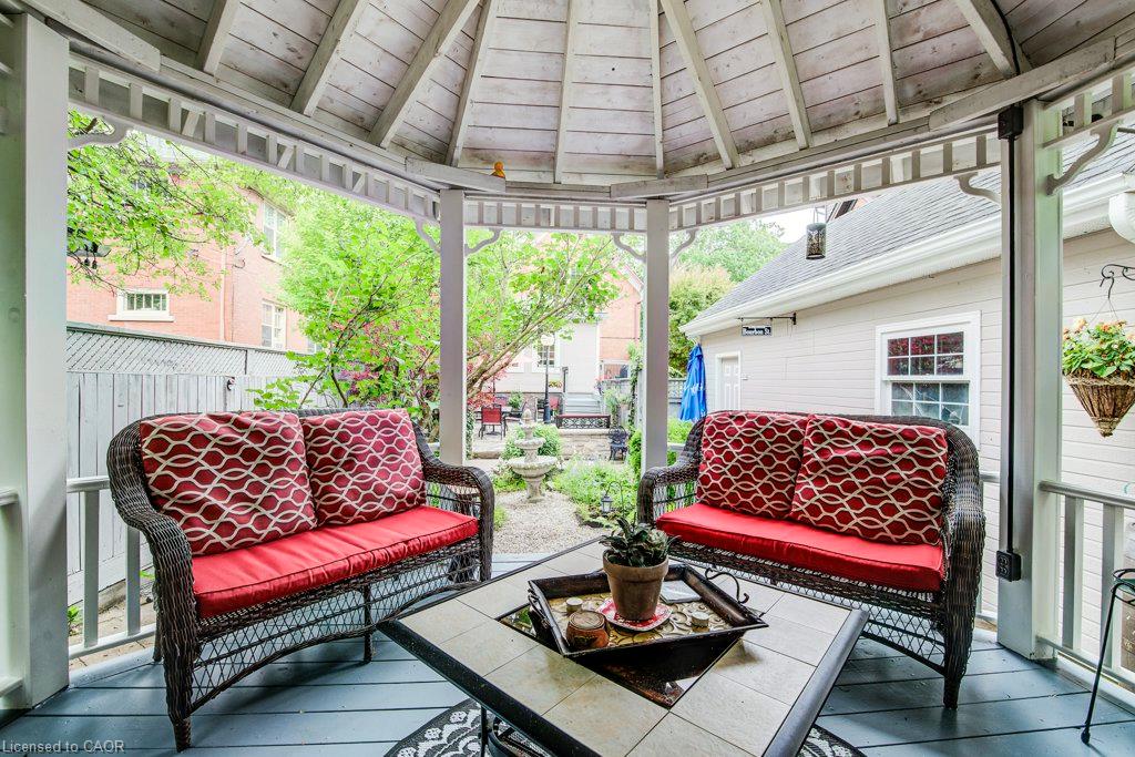 138 Water Street S Property Photo 43