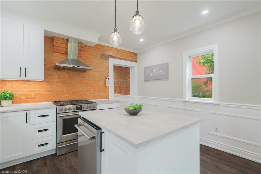 46 Murray Street E Property Photo 10