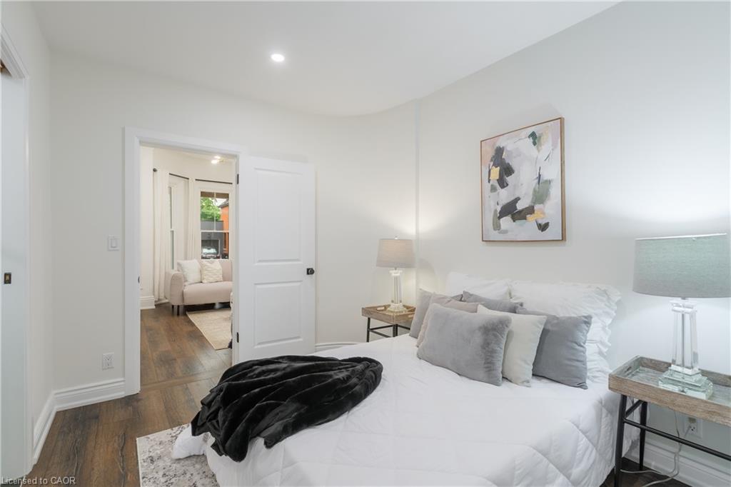 46 Murray Street E Property Photo 25