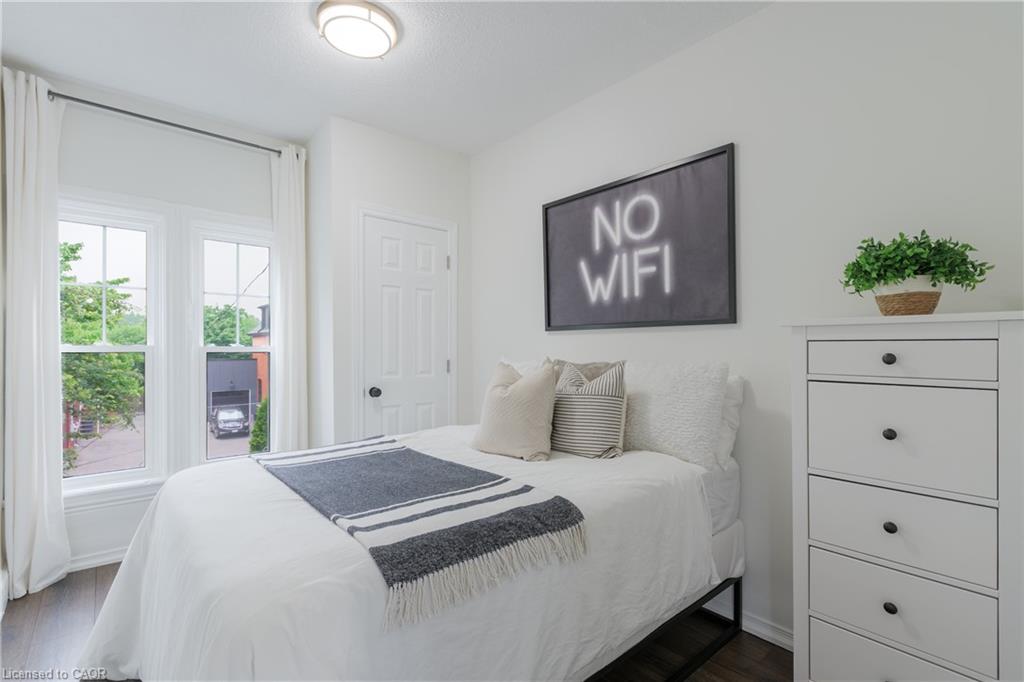 46 Murray Street E Property Photo 41