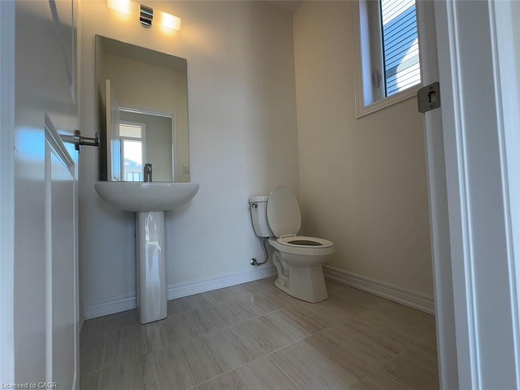 92 Starfire Crescent Property Photo 12