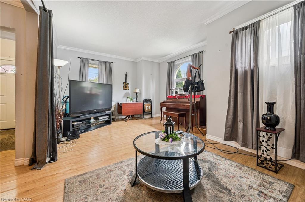 27 Roseview Avenue Property Photo 8