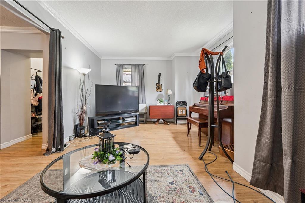 27 Roseview Avenue Property Photo 9
