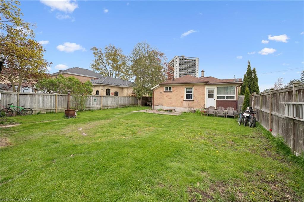 27 Roseview Avenue Property Photo 36