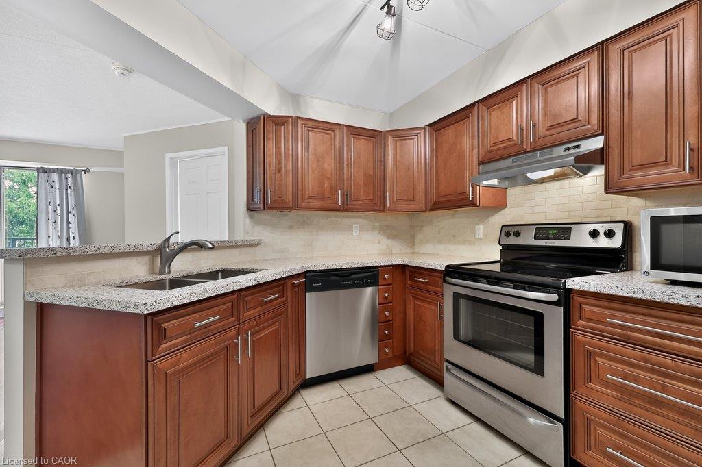 212-3499 Upper Middle Road Property Photo 18