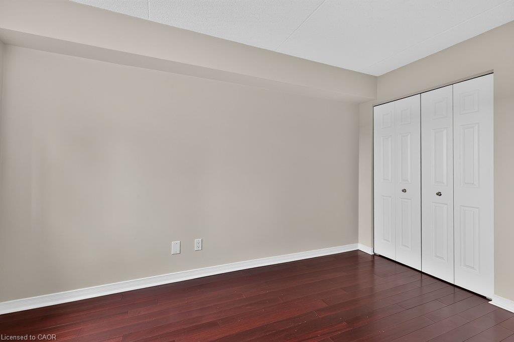 212-3499 Upper Middle Road Property Photo 32