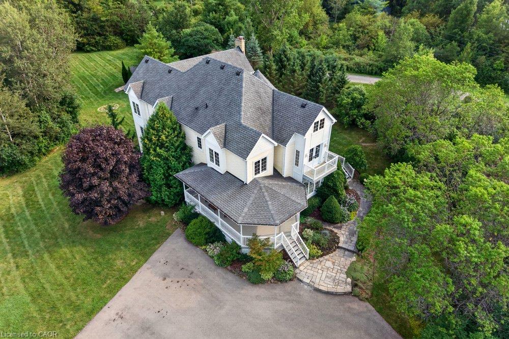 110 Concession 11 Road E