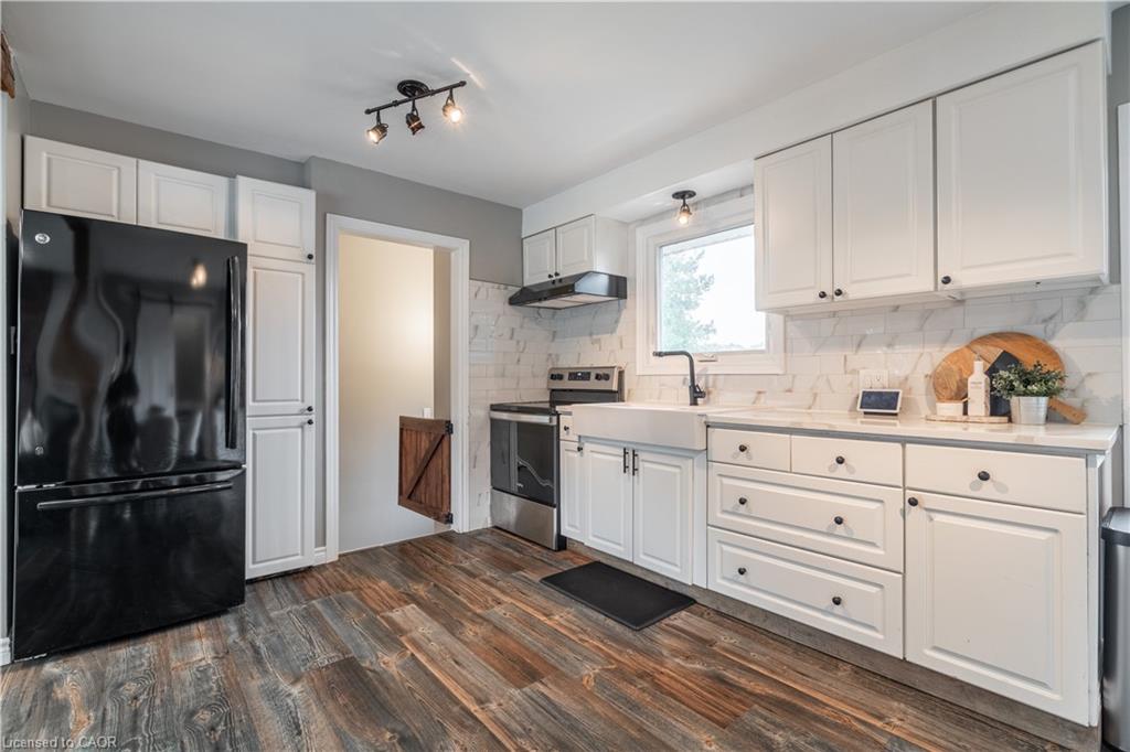 368 Caithness Street Property Photo 13