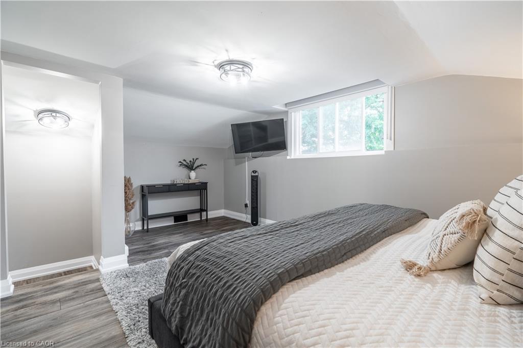 368 Caithness Street Property Photo 14