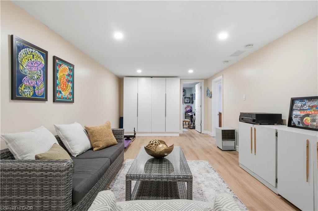 47 Kensington Avenue Property Photo 26