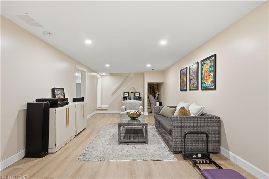 47 Kensington Avenue Property Photo 27
