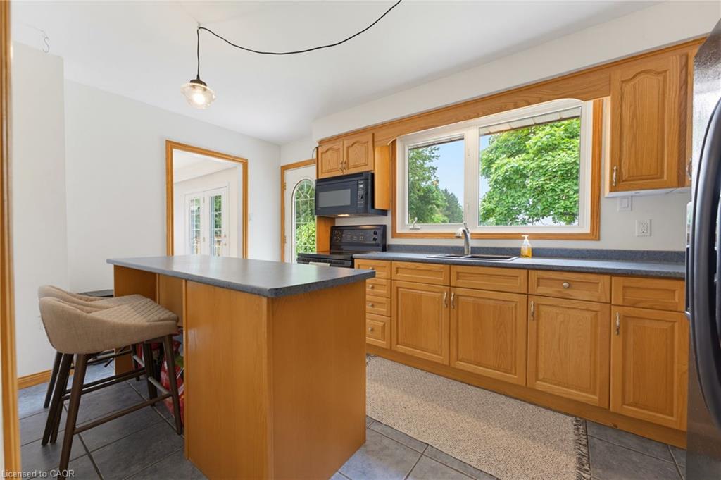 200 Lynden Road Property Photo 11