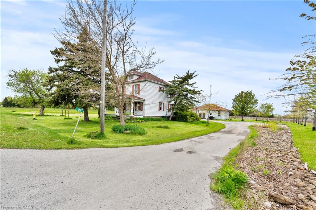 1068 Niagara Stone Road Property Photo 2