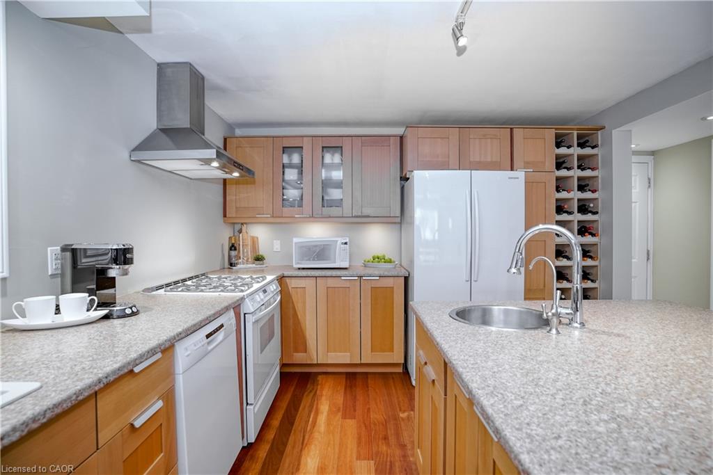 A-241 Guelph Avenue Property Photo 8