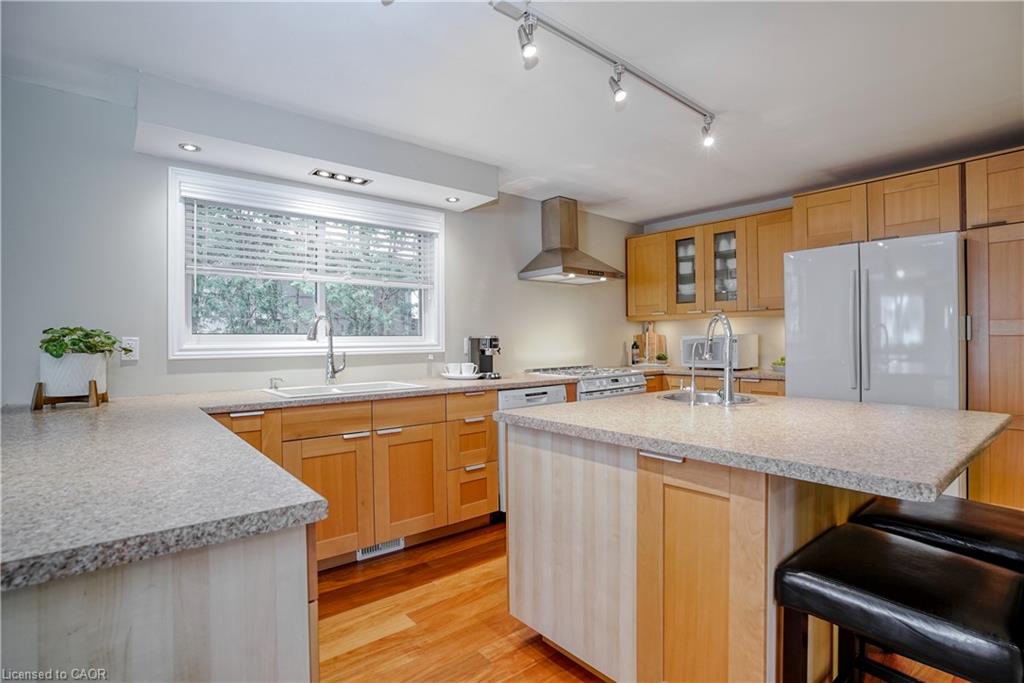 A-241 Guelph Avenue Property Photo 10