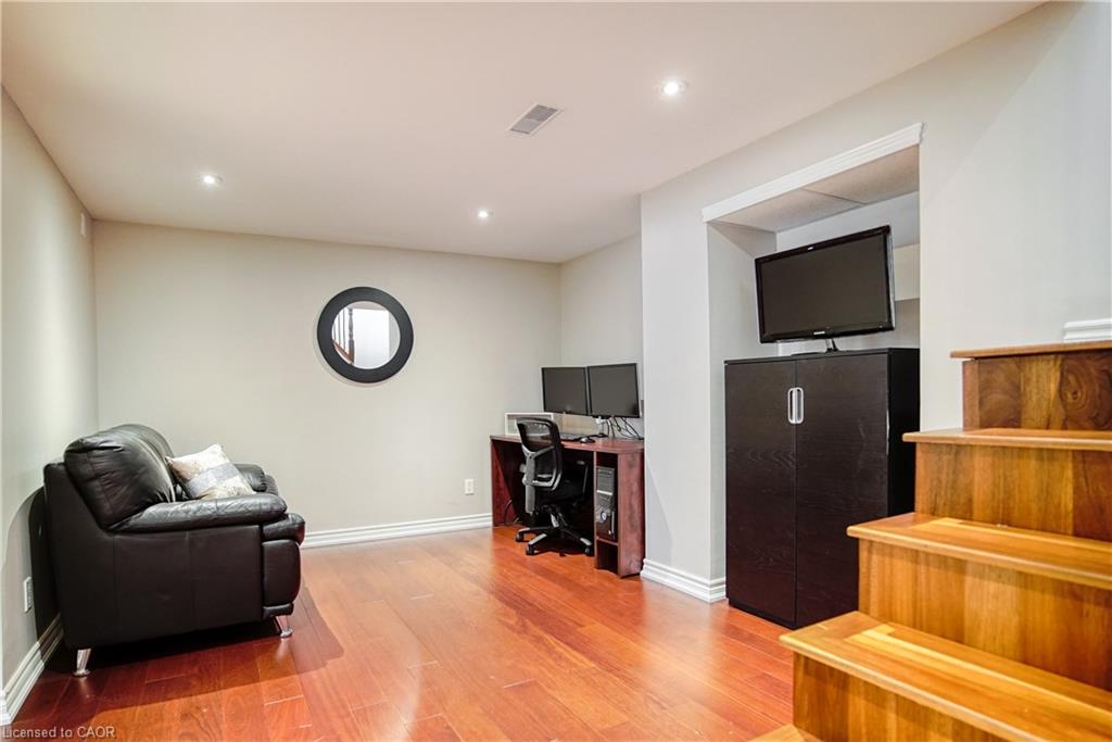 A-241 Guelph Avenue Property Photo 14
