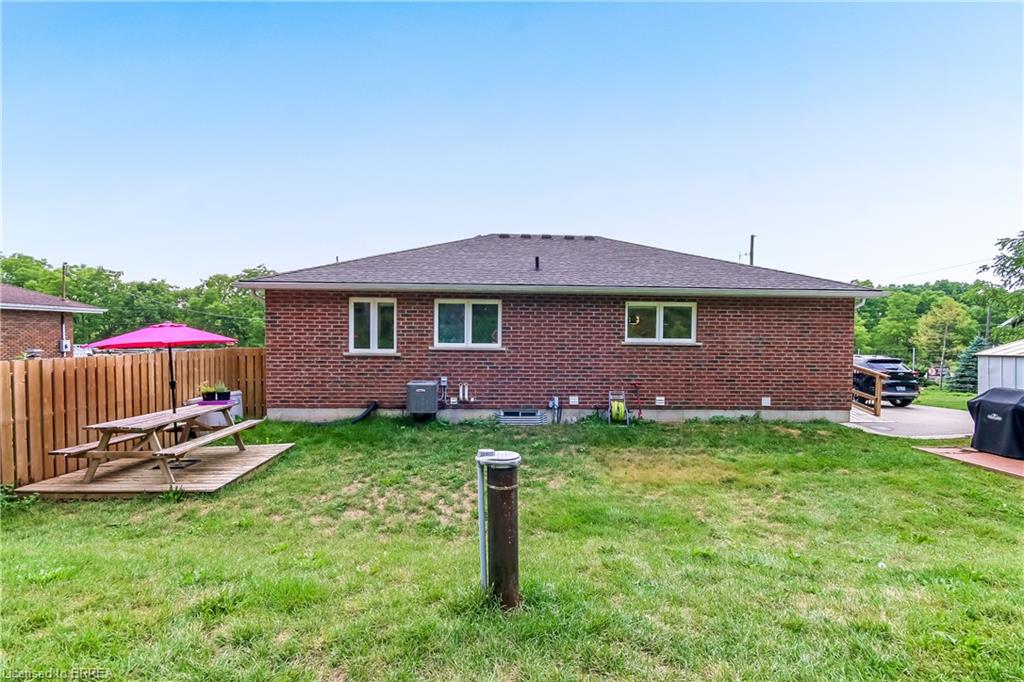 584616 Beachville Road Property Photo 26