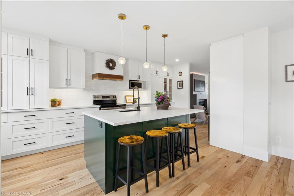 168 Hampson Crescent Property Photo 13
