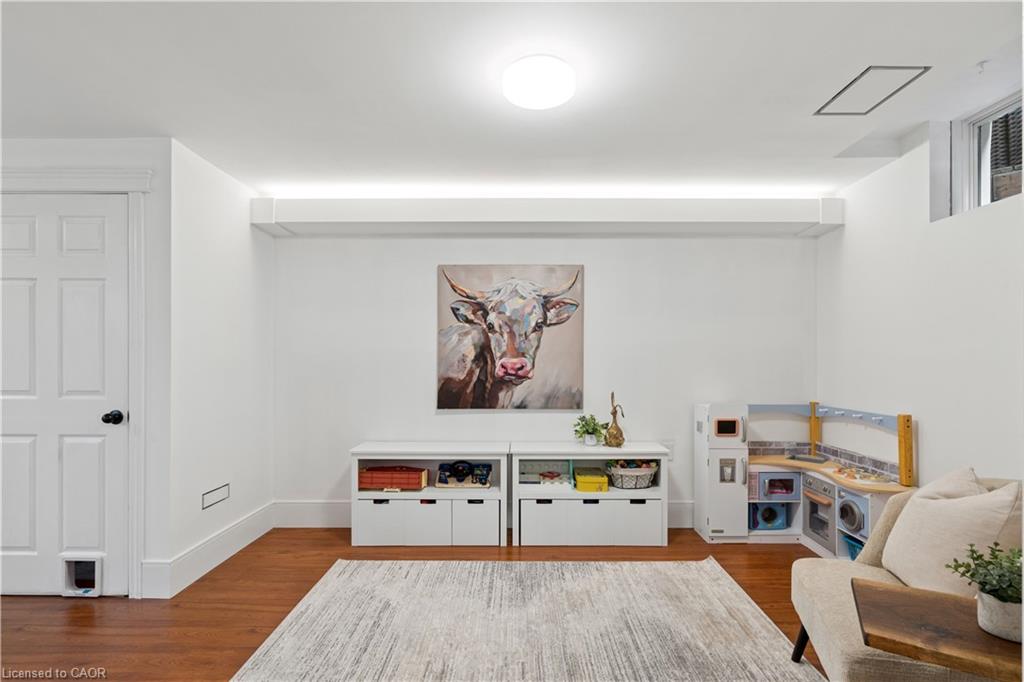 168 Hampson Crescent Property Photo 36