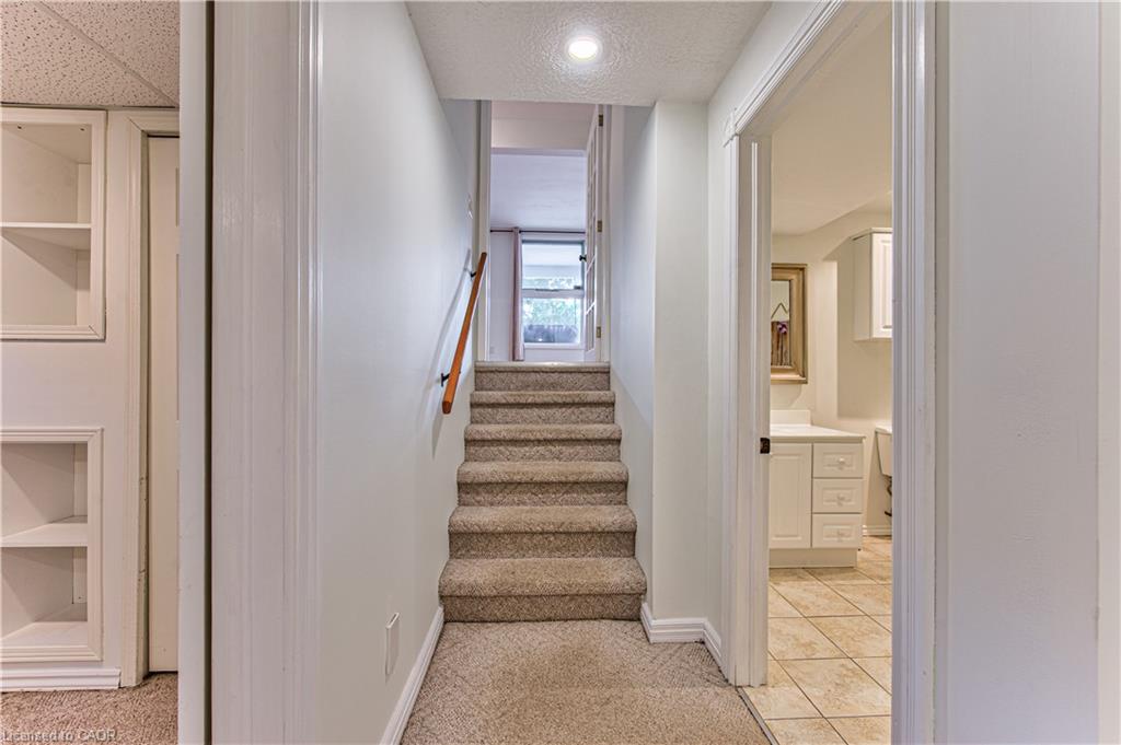 104 Springbank Crescent Property Photo 25