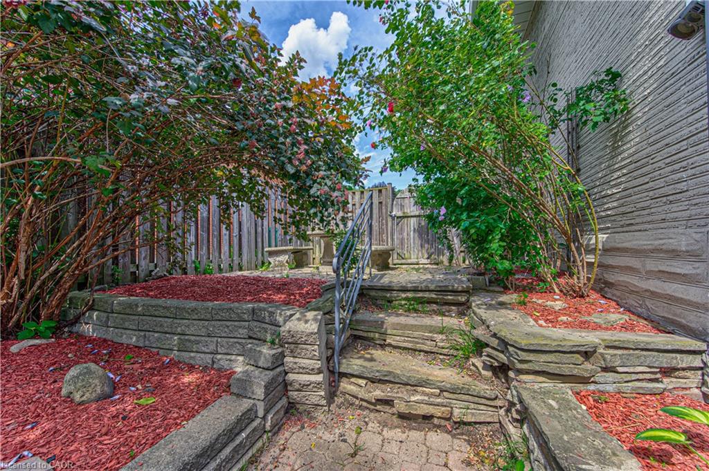 104 Springbank Crescent Property Photo 39
