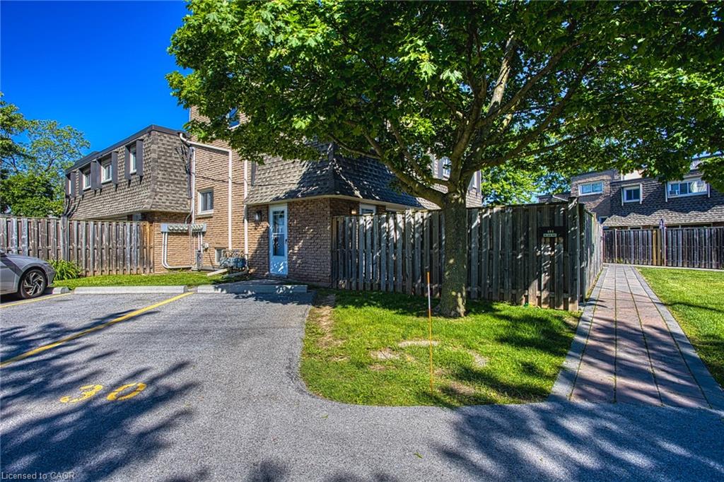 404-7 Viking Court Property Photo 1