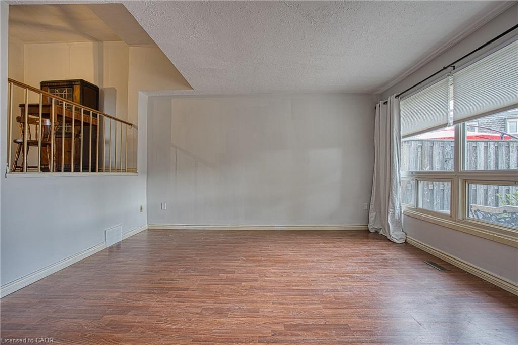 404-7 Viking Court Property Photo 5
