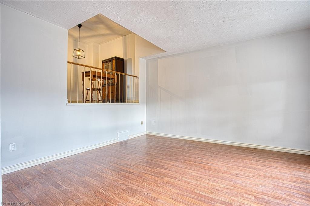 404-7 Viking Court Property Photo 6